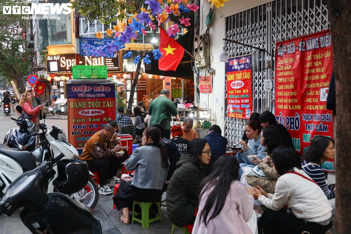 hang quan o ha noi dong khach, gia ca khong tang trong dip tet hinh anh 8