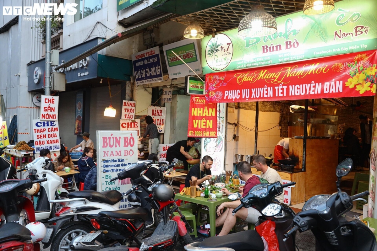 hang quan o ha noi dong khach, gia ca khong tang trong dip tet hinh anh 6