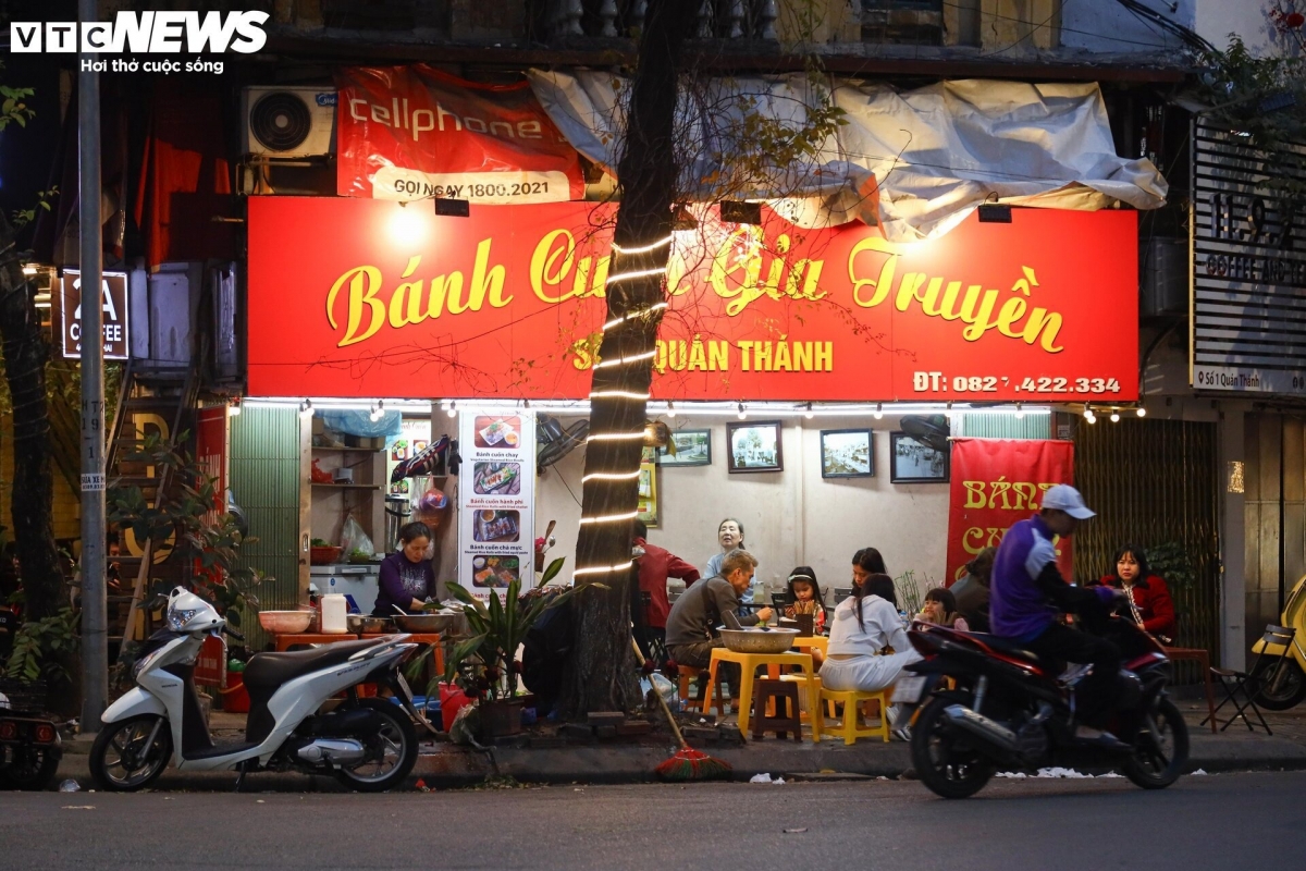 hang quan o ha noi dong khach, gia ca khong tang trong dip tet hinh anh 11