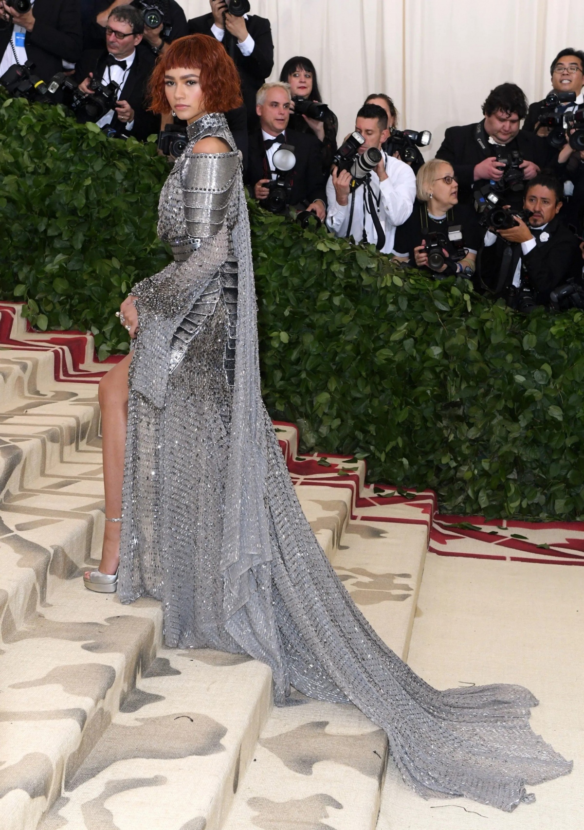 thoi trang an tuong cua zendaya tai met gala hinh anh 8