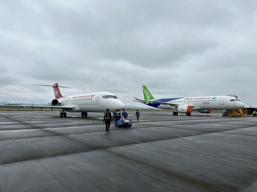first comac airshow debuts in vietnam picture 1