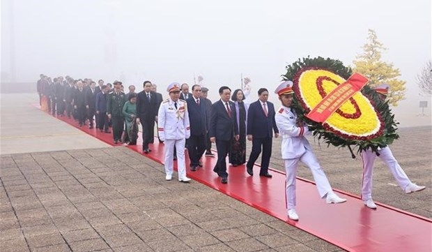 state leaders commemorate president ho chi minh on party s 94th anniversary picture 1