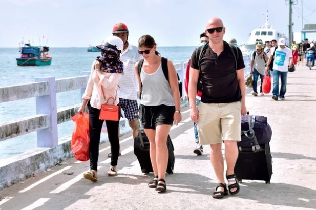 phu quoc island sees spike in foreign tourist arrivals picture 1