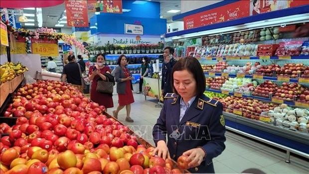 retailers fully prepared for soaring tet shopping demand picture 1