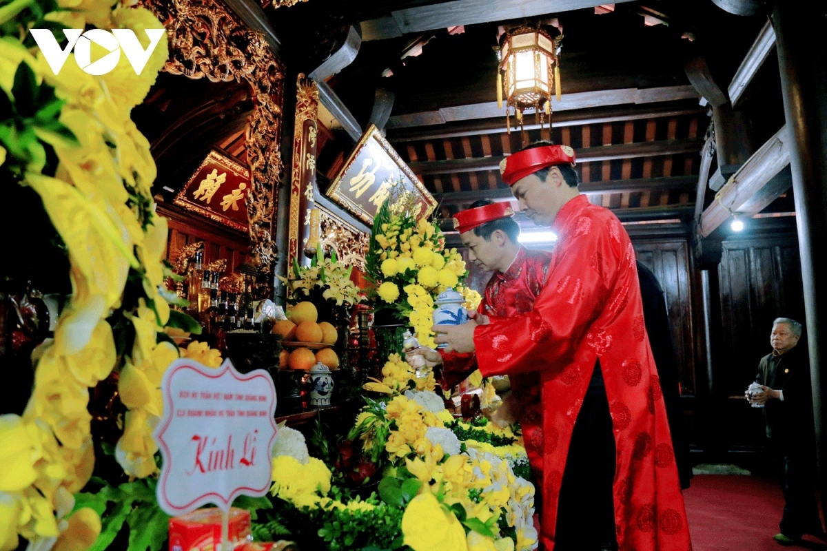 tran dynasty s thai mieu temple festival 2024 opens picture 8