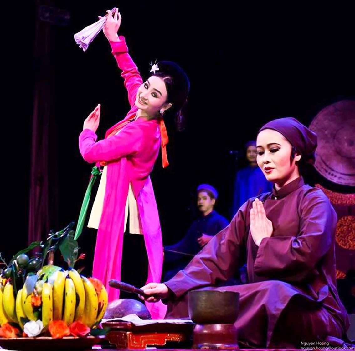 sau cánh màn nhung hình ảnh 9 sau canh man nhung hinh anh 9
