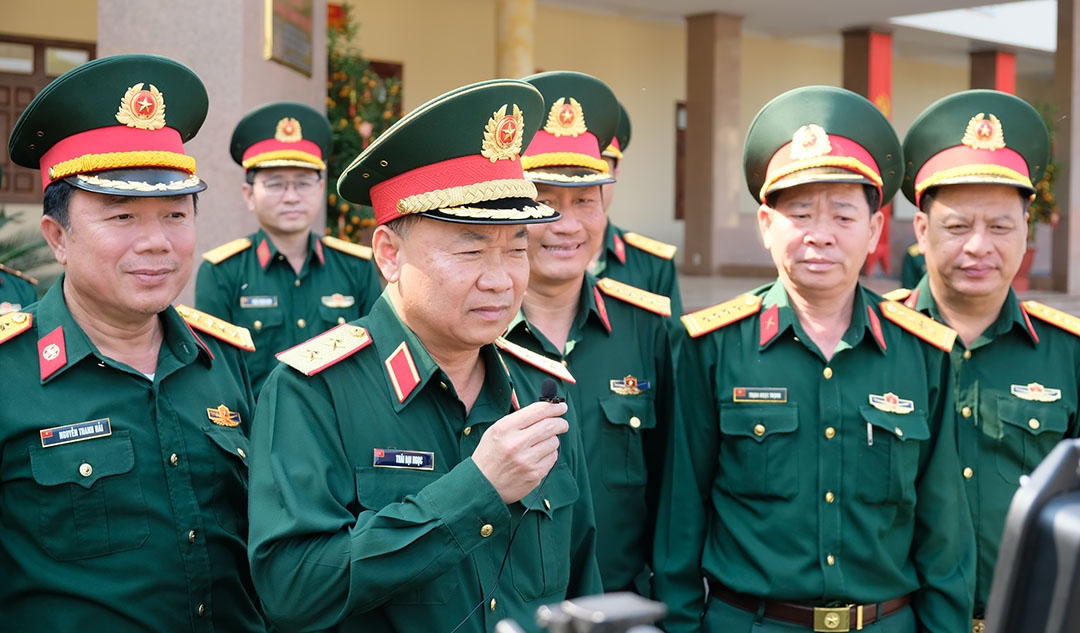 Quân khu 5 đảm bảo cán bộ chiến sĩ vui xuân nhưng không quên nhiệm vụ
