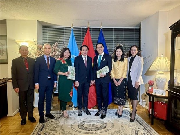 vietnamese, lao, cambodian delegations at un headquarters strengthen ties picture 1