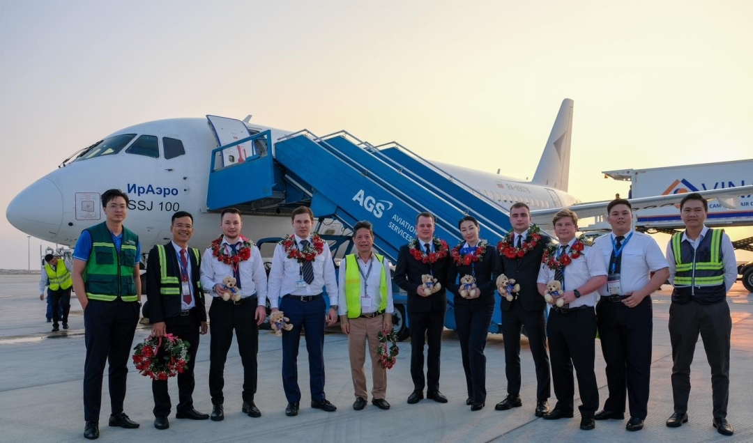 russia s iraero airlines brings first foreign visitors to khanh hoa picture 1
