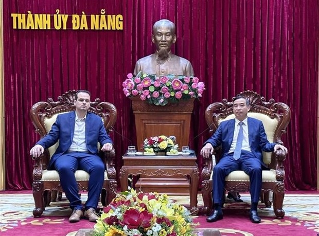 da nang vows support for french investors, tourists picture 1
