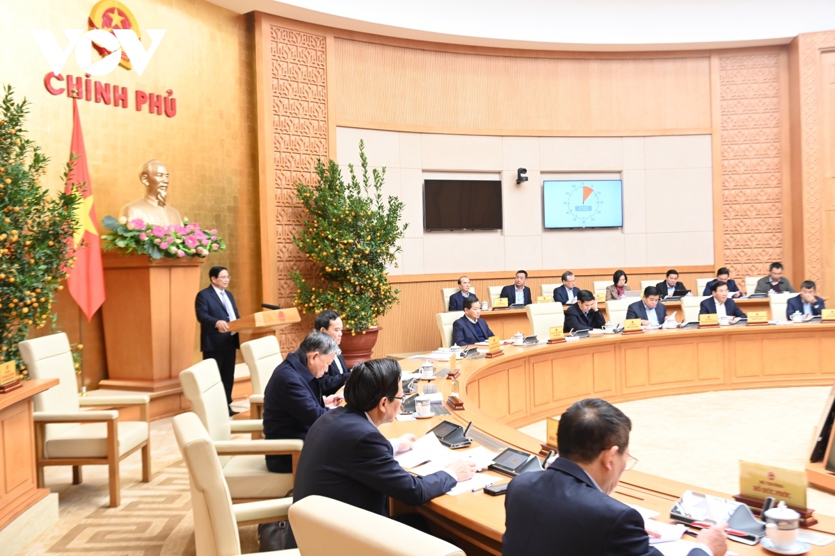 pm chinh underscores accelerating development with fresh impetus in time ahead picture 1