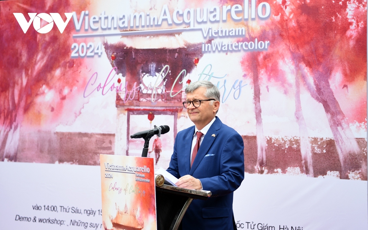 largest watercolor painting exhibition opens in vietnam picture 1