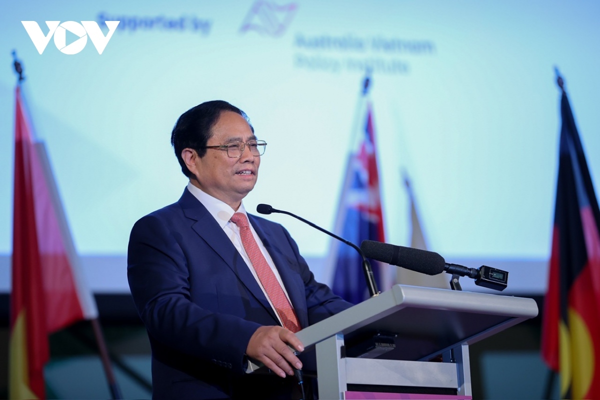 pm chinh calls on australian businesses to invest in new growth drivers in vn picture 5