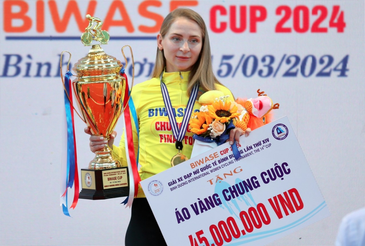 russian female cyclist wins biwase cup 2024 picture 1