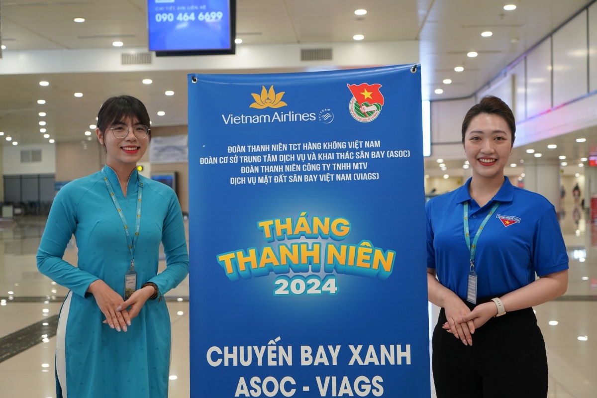 vietnam airlines to chuc chuyen bay thanh nien nhan 93 nam thanh lap Doan hinh anh 3