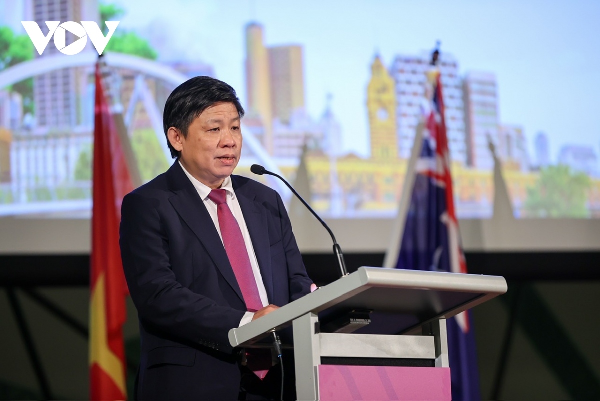pm chinh calls on australian businesses to invest in new growth drivers in vn picture 2
