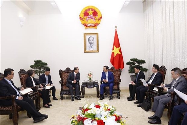 deputy pm receives leader of china energy international group co. ltd. picture 1