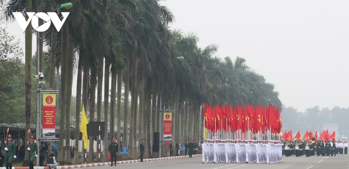 rehearsal for military parade to mark 70th anniversary of dien bien phu victory picture 12