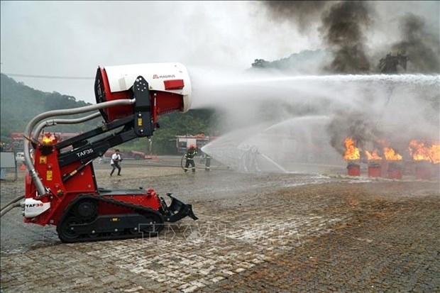 vietnam, laos, cambodia hold joint firefighting, search, rescue exercise picture 1