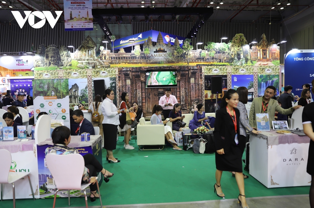 about 10,000 cheap airfares offered at vietnam international tourism fair picture 1