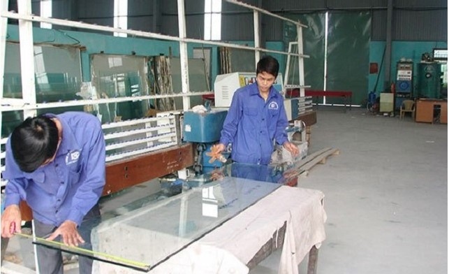 india initiates anti-dumping probe on tempered glass from vietnam picture 1