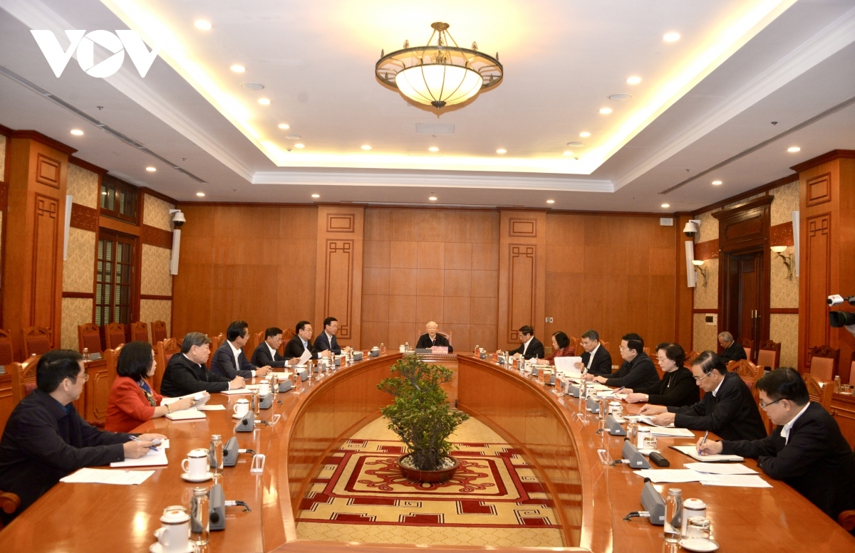 personnel subcommittee s first working session of 14th party congress opens picture 5