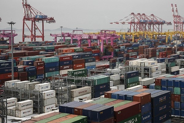weekly container service connects rok port with vietnam picture 1