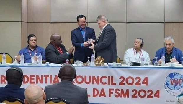 vietnam steps up labour union cooperation with brazil, peru, uruguay picture 1