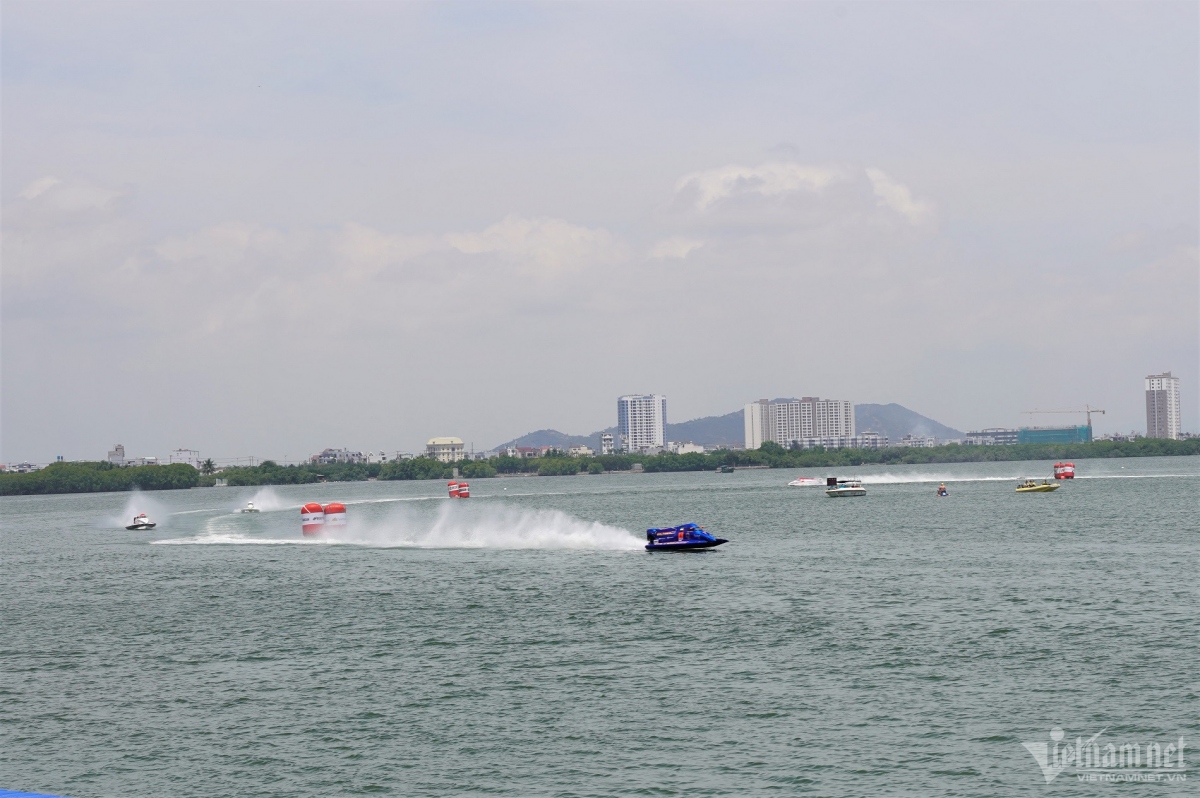 loud cheers to uim f1h2o world championship teams picture 2