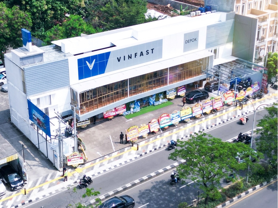 vinfast opens first dealership in indonesia picture 1