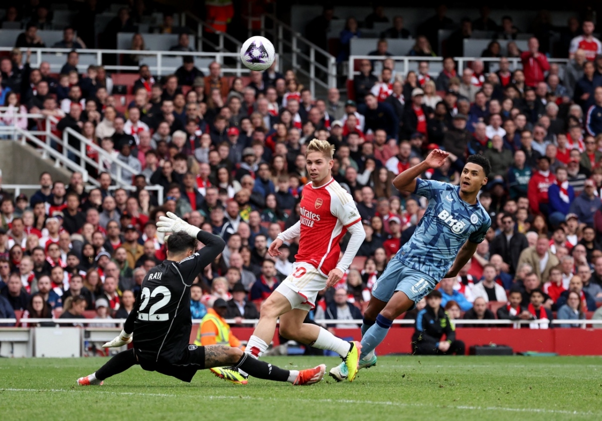 Gục ngã trước Aston Villa, Arsenal chính thức mất ngôi đầu Ngoại hạng Anh
