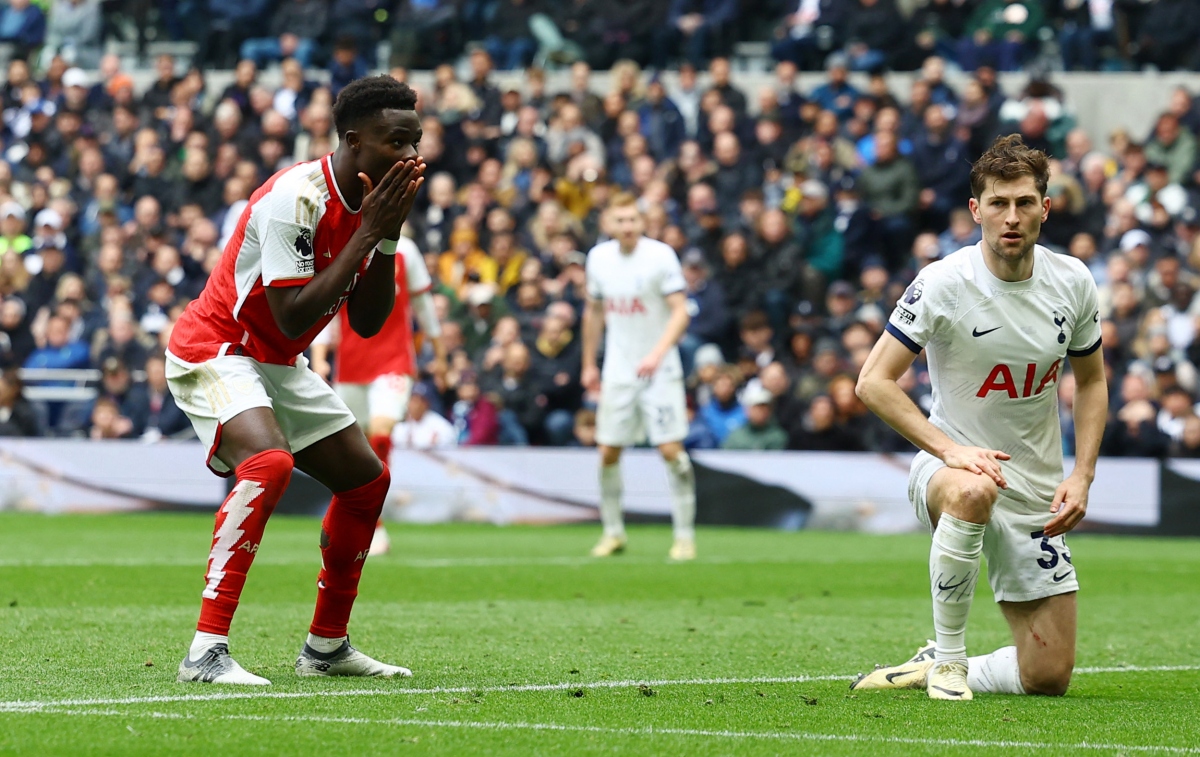 thang nghet tho tottenham, arsenal tiep tuc dan dau ngoai hang anh hinh anh 23