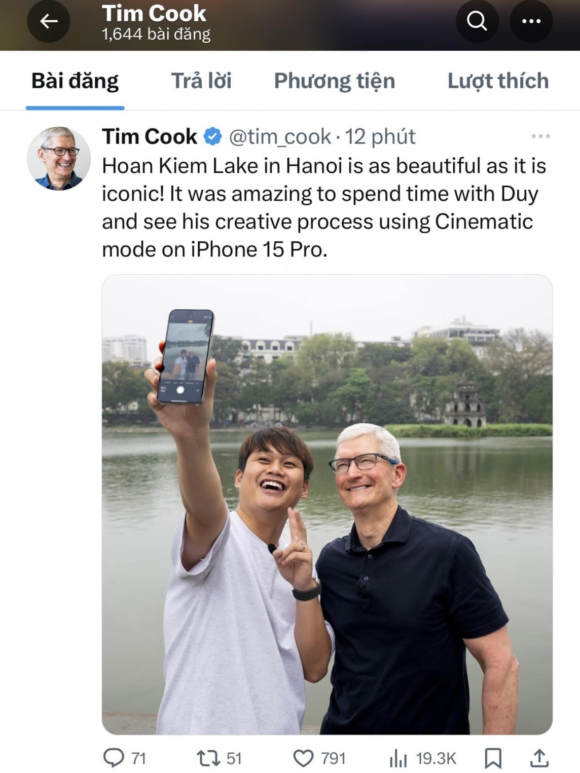 first busy day of apple ceo tim cook in hanoi picture 4