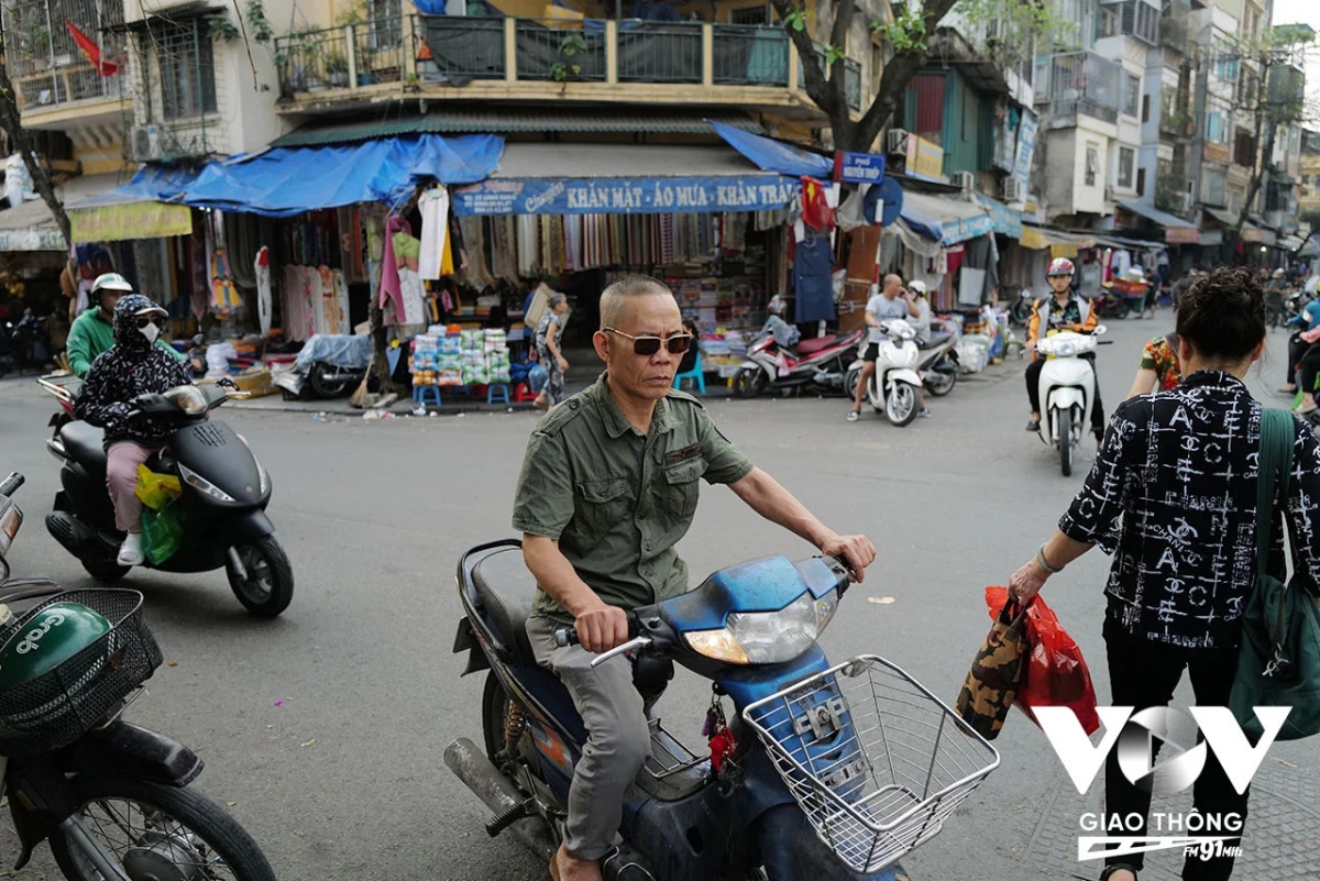  cay lon tuoi khong chiu doi mu bao hiem hinh anh 6