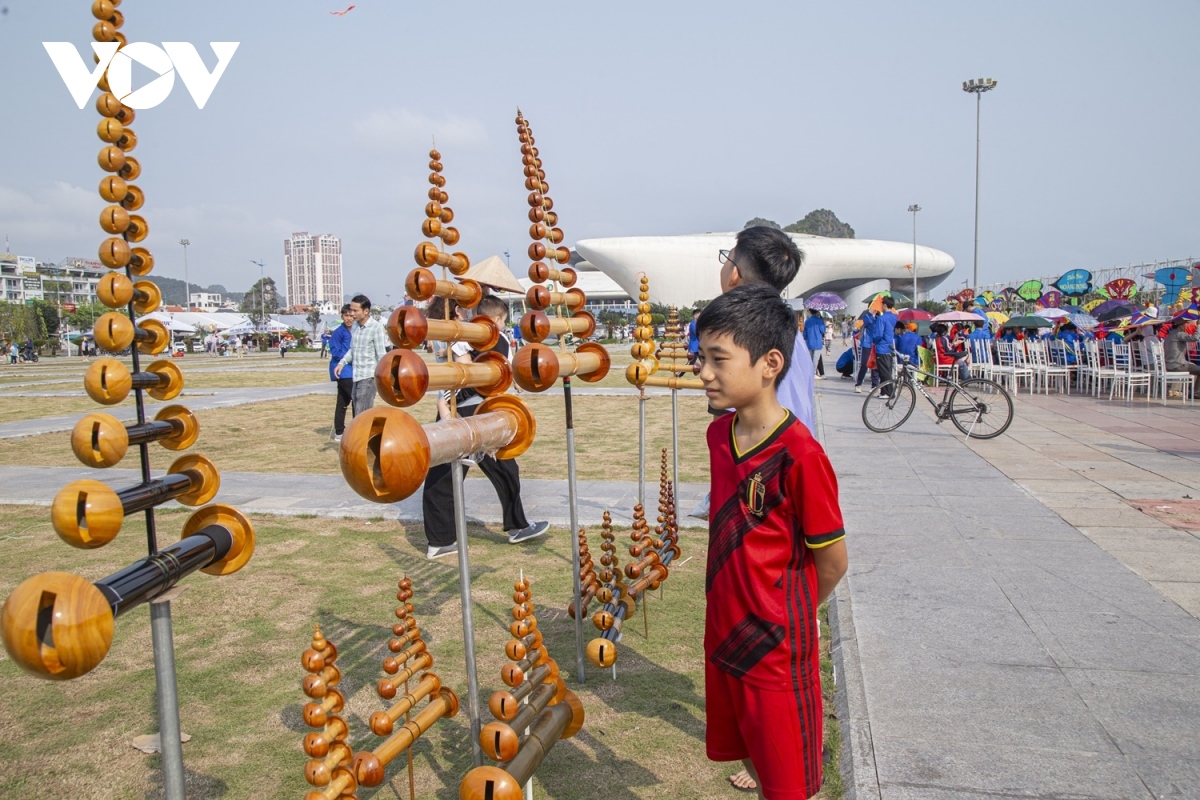 kite flying festival launched in ha long city picture 3