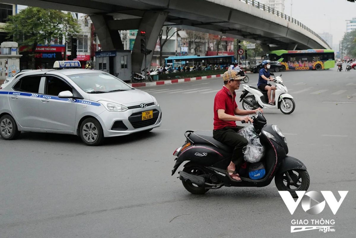  cay lon tuoi khong chiu doi mu bao hiem hinh anh 4