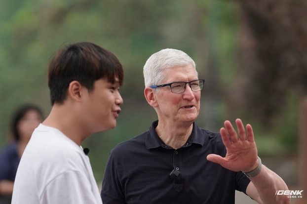 first busy day of apple ceo tim cook in hanoi picture 7