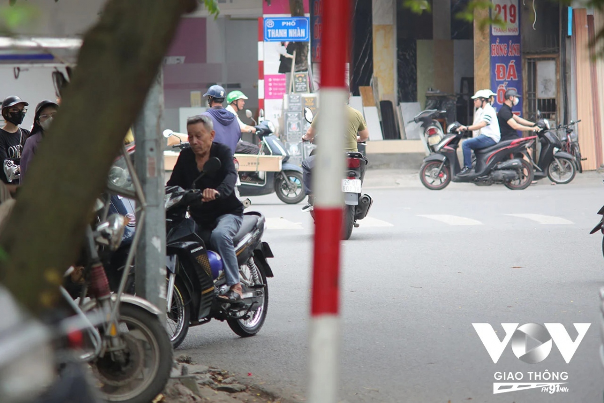  cay lon tuoi khong chiu doi mu bao hiem hinh anh 16