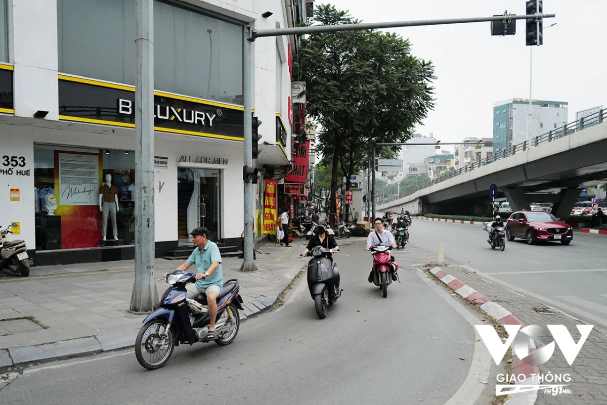  cay lon tuoi khong chiu doi mu bao hiem hinh anh 5