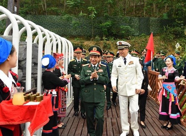 Vietnam, China strengthen border ties during friendship exchange