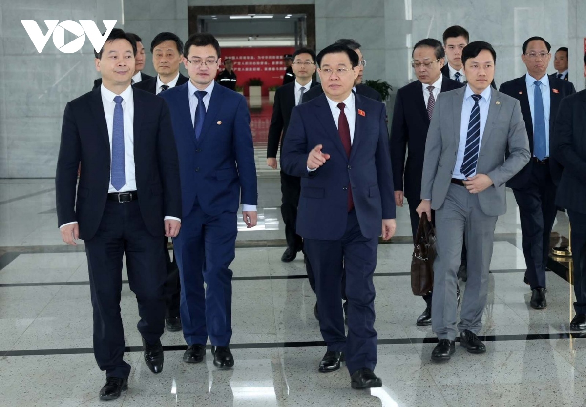 top vietnamese legislator visits china s shanghai free trade zone picture 1