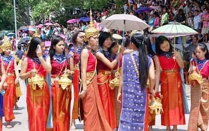 greetings extended to laos, cambodia on traditional new year picture 1
