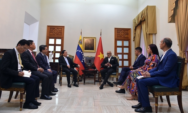 venezuela wishes to learn from vietnam s open-door policy picture 1