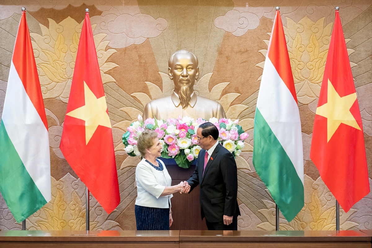 vietnam and hungary review effectiveness of cooperation agreements picture 1