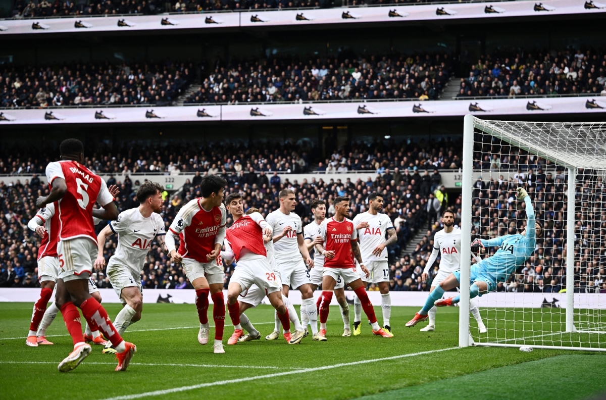 thang nghet tho tottenham, arsenal tiep tuc dan dau ngoai hang anh hinh anh 1