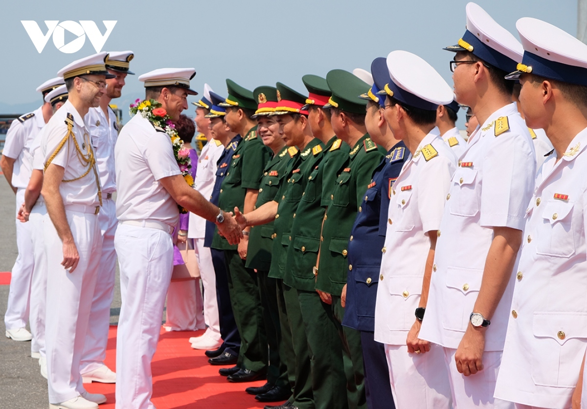 French frigate Vendemiaire visits Da Nang