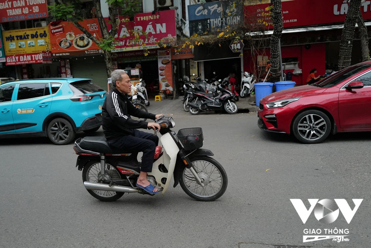  cay lon tuoi khong chiu doi mu bao hiem hinh anh 14