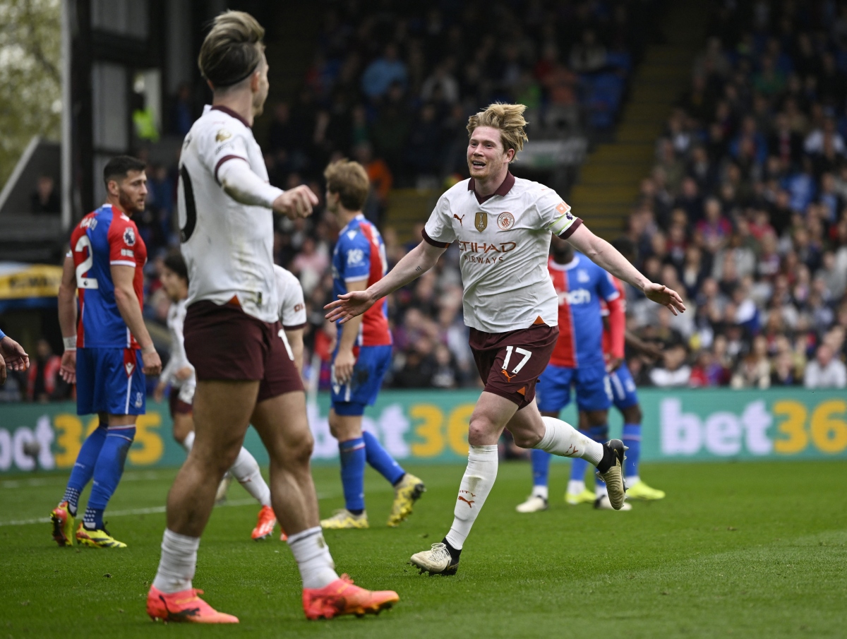 De Bruyne tỏa sáng, Man City ''thổi lửa'' vào cuộc đua vô địch Ngoại hạng Anh