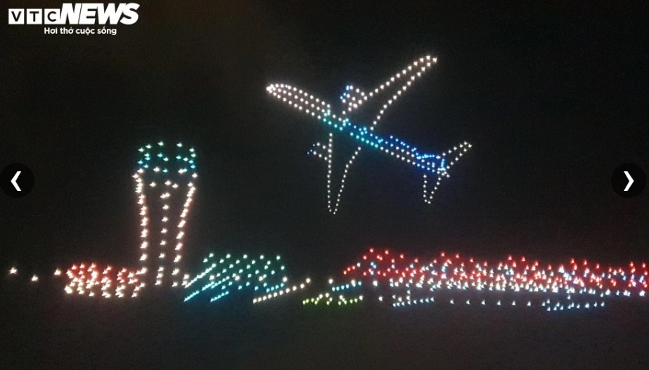 impressive images of drone light show during ha long carnival 2024 picture 9