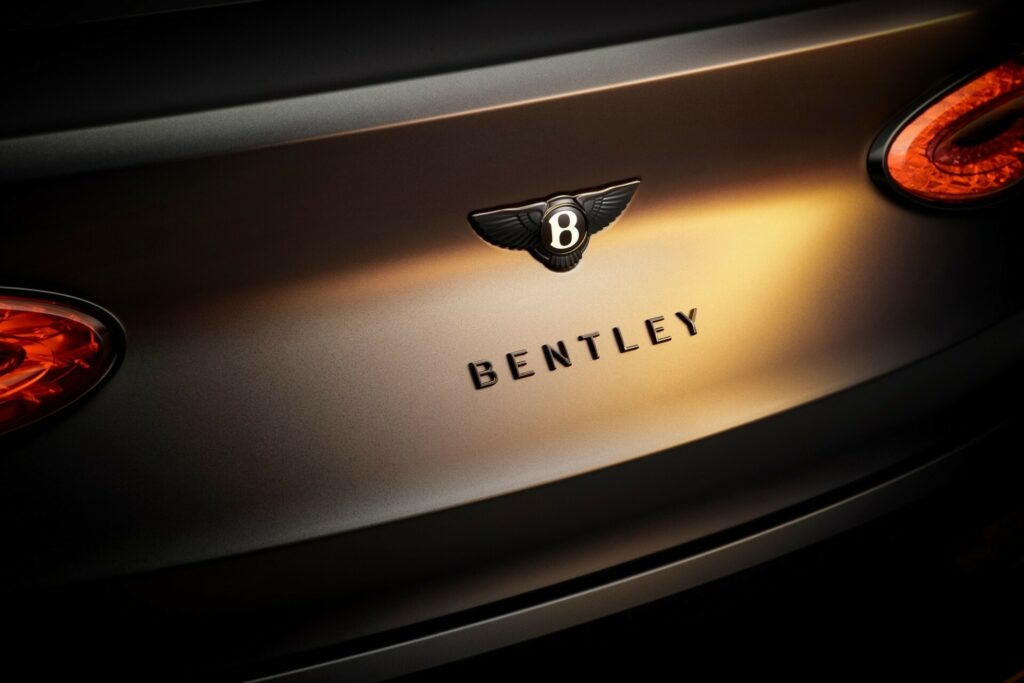 Ảnh chi tiết Bentley Bentayga S Black Edition